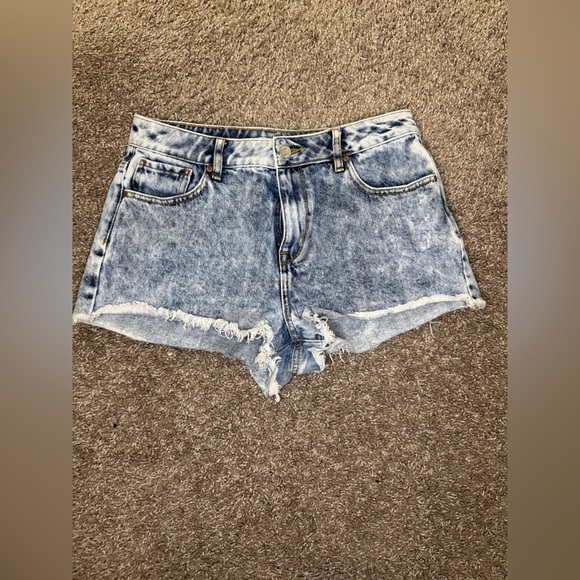PacSun Light Wash High Rise Festival Jean Shorts - Picture 2 of 9
